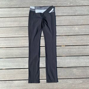 Reversible skinny groove pant